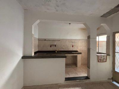2 casas e 1 quitinete em Jardim Meriti com RGI